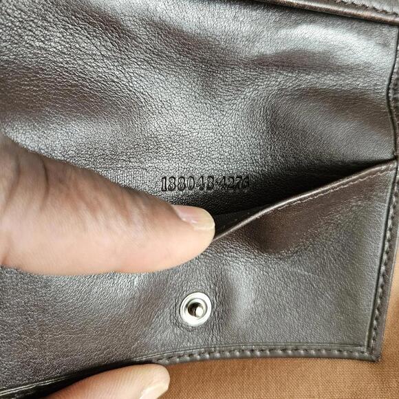 Men's Gucci GG Brown Leather Bifold Card Wallet. - Picture 7 of 10